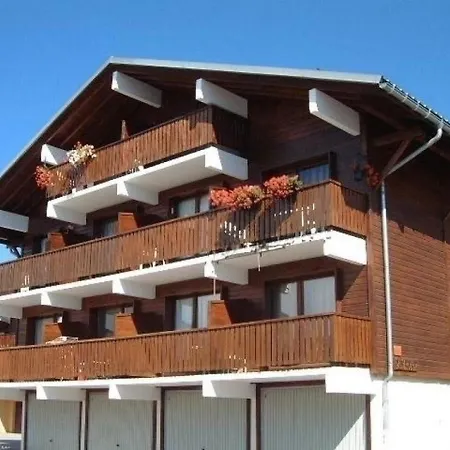 - 4 Pers, 19 M2, 1/0 *