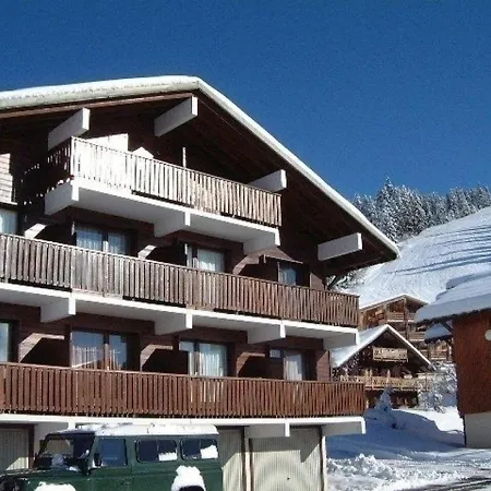 - 4 Pers, 19 M2, 1/0 *